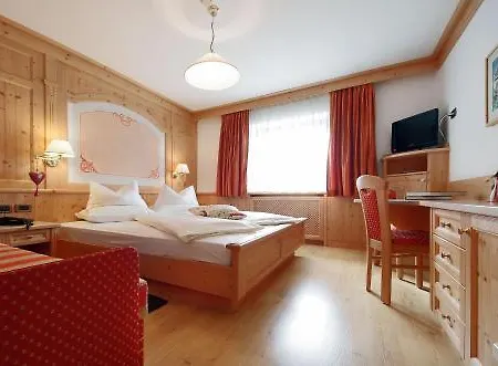 Mountain - La Scalira Hotel 3*