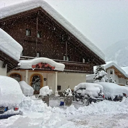 Mountain - La Scalira 3*
