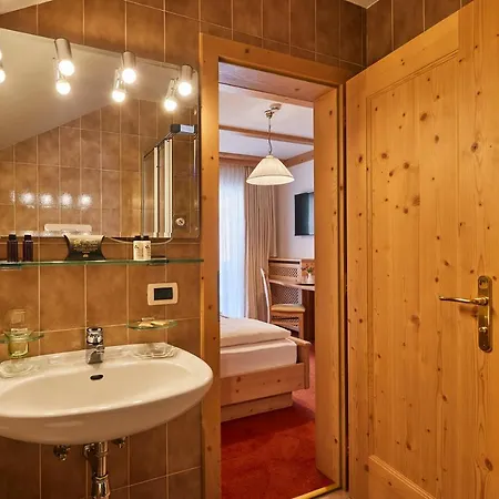 Mountain - La Scalira Hotel Corvara